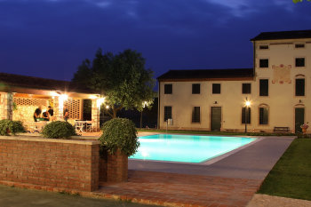 camenera004001.jpg